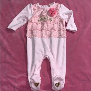 Juicy couture footed outfit pink 3-6 months